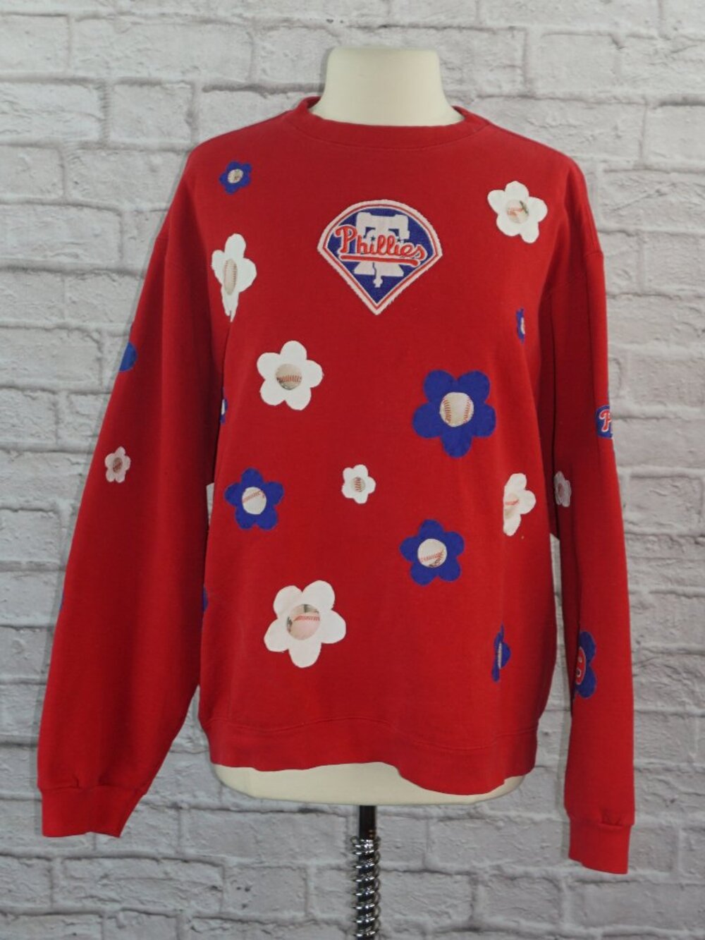 Vintage 90s Philadelphia Phillies Reworked Sweatshirt XL